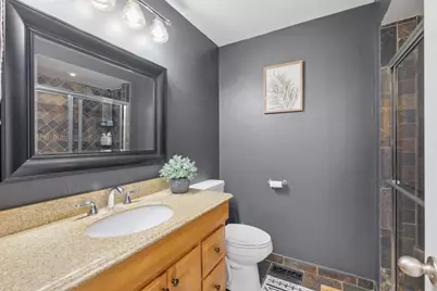 1525 N Arlington Heights Road #D, Arlington Heights, IL 60004 - Photo 11