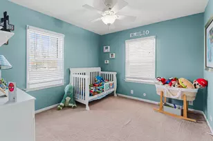 629 W Downer Pl, Aurora, IL 60506 - Photo 9