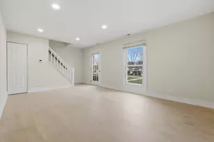 763 Wellington Ave, Elk Grove Village, IL 60007 - Photo 5