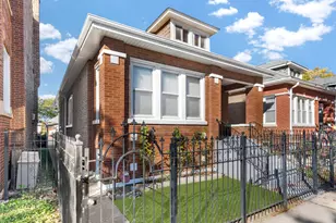6112 S Mozart St, Chicago, IL 60629 - Photo 3