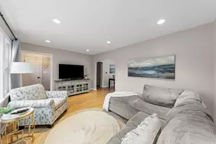 218 S Fairfield Ave, Lombard, IL 60148 - Photo 3