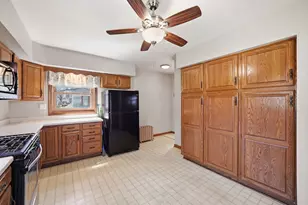 203 Main St, Lindenwood, IL 61049 - Photo 17