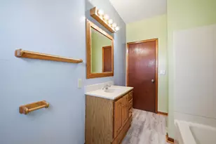 203 Main St, Lindenwood, IL 61049 - Photo 29