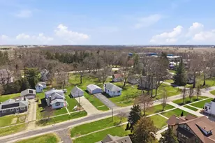 203 Main St, Lindenwood, IL 61049 - Photo 35