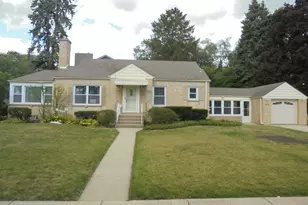 408 W Sunset Rd, Mount Prospect, IL 60056 - Photo 1