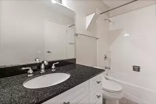 512 N McClurg Ct, Chicago, IL 60611 - Photo 13