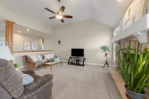 1121 Blackberry Shore Ln, Yorkville, IL 60560 - Photo 5