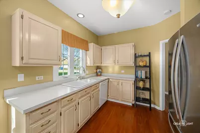 595 Golfers Lane, Bartlett, IL 60103 - Photo 9