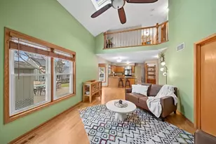 3195 Village Green Dr, Aurora, IL 60504 - Photo 11