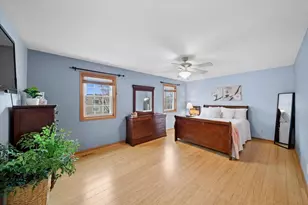 3195 Village Green Dr, Aurora, IL 60504 - Photo 15