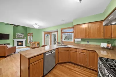 3195 Village Green Drive, Aurora, IL 60504 - Photo 7