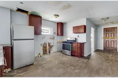 10901 S Michigan Avenue, Chicago, IL 60628 - Photo 13