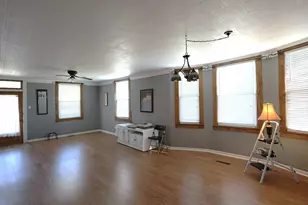 501 N Shelby Ave, Salem, IL 62881 - Photo 7