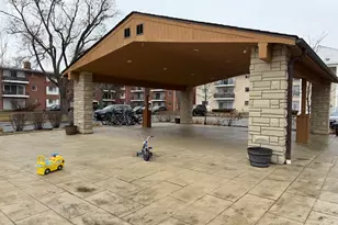 10111 Old Orchard Ct, Skokie, IL 60076 - Photo 17