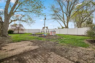 325 N Elm St, Herscher, IL 60941 - Photo 19