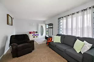325 N Elm St, Herscher, IL 60941 - Photo 3
