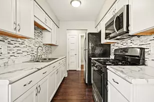 2311 Bluebell Ct, Aurora, IL 60506 - Photo 9