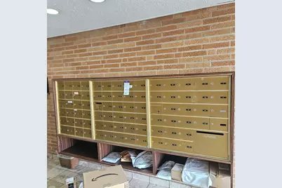 1717 W Crystal Lane #310, Mount Prospect, IL 60056 - Photo 3