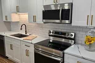 1717 W Crystal Ln, Mount Prospect, IL 60056 - Photo 5