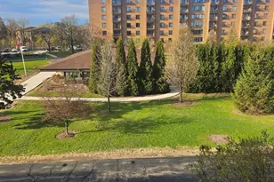 1717 W Crystal Ln, Mount Prospect, IL 60056 - Photo 15