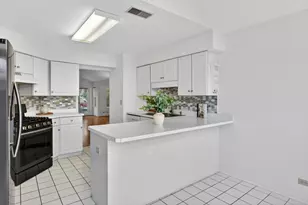 99 Ione Dr, South Elgin, IL 60177 - Photo 23