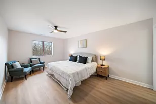 10 Trafalgar Square, Lincolnshire, IL 60069 - Photo 15