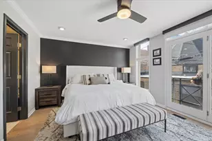 930 N Clark St, Chicago, IL 60610 - Photo 11