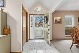 2110 Peach Tree Ln, Algonquin, IL 60102 - Photo 3