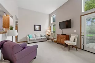 2110 Peach Tree Ln, Algonquin, IL 60102 - Photo 5