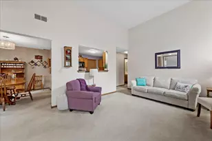 2110 Peach Tree Ln, Algonquin, IL 60102 - Photo 7