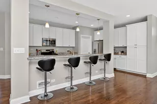 1039 Carol St, Downers Grove, IL 60516 - Photo 9