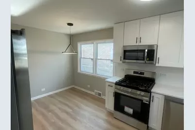 654 W 111th Street, Chicago, IL 60628 - Photo 9