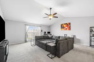 16224 Golf View Dr, Lockport, IL 60441 - Photo 13