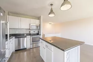 711 W Gordon Terrace, Chicago, IL 60613 - Photo 7