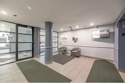711 W Gordon Terrace #810, Chicago, IL 60613 - Photo 3