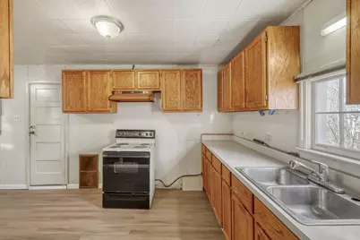 1705 Norfolk Avenue, Crete, IL 60417 - Photo 9