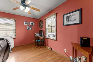 37 Ashley Ln, Champaign, IL 61820 - Photo 7
