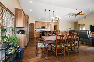 6011 Park View Dr, Bourbonnais, IL 60914 - Photo 9