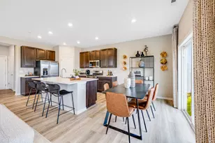 4201 Meadowridge Rd, Woodstock, IL 60098 - Photo 7