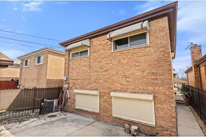 9232 S Eggleston Avenue, Chicago, IL 60620 - Photo 13