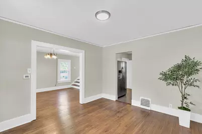 1518 W University Avenue, Champaign, IL 61821 - Photo 9