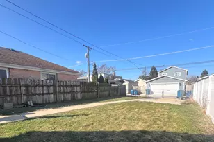 1722 N 36th Ave, Stone Park, IL 60165 - Photo 27