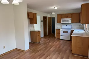 3130 Stowmarket Ave, Rockford, IL 61109 - Photo 5