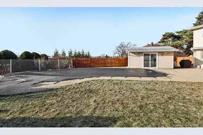 2019 E Avon Lane, Arlington Heights, IL 60004 - Photo 51