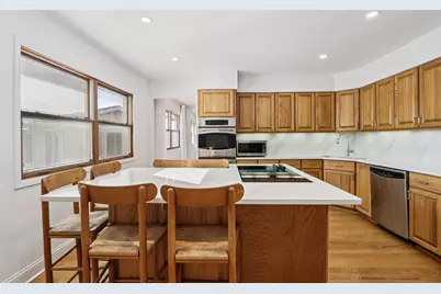 2019 E Avon Lane, Arlington Heights, IL 60004 - Photo 9