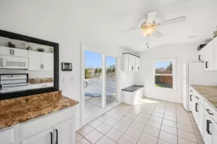 2019 E Avon Ln, Arlington Heights, IL 60004 - Photo 47