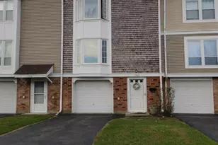 1960 Holbrook Ln, Hoffman Estates, IL 60169 - Photo 1