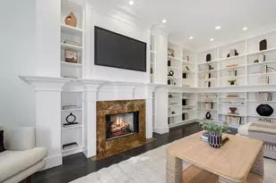 37 E Elm St, Chicago, IL 60611 - Photo 13