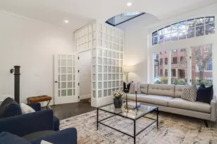 37 E Elm St, Chicago, IL 60611 - Photo 5