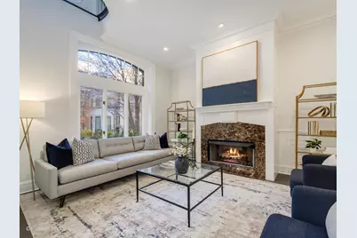 37 E Elm Street, Chicago, IL 60611 - Photo 3